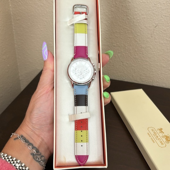New! Coach watch never worn - Picture 3 of 3